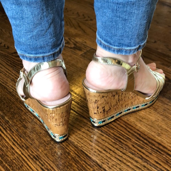 New Vince Camuto wedges - Picture 6 of 7